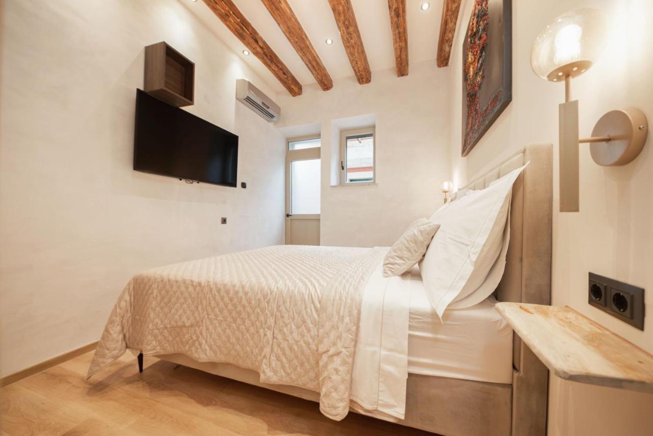 Villa Urbi Et Orbi 2 Σπλιτ Εξωτερικό φωτογραφία